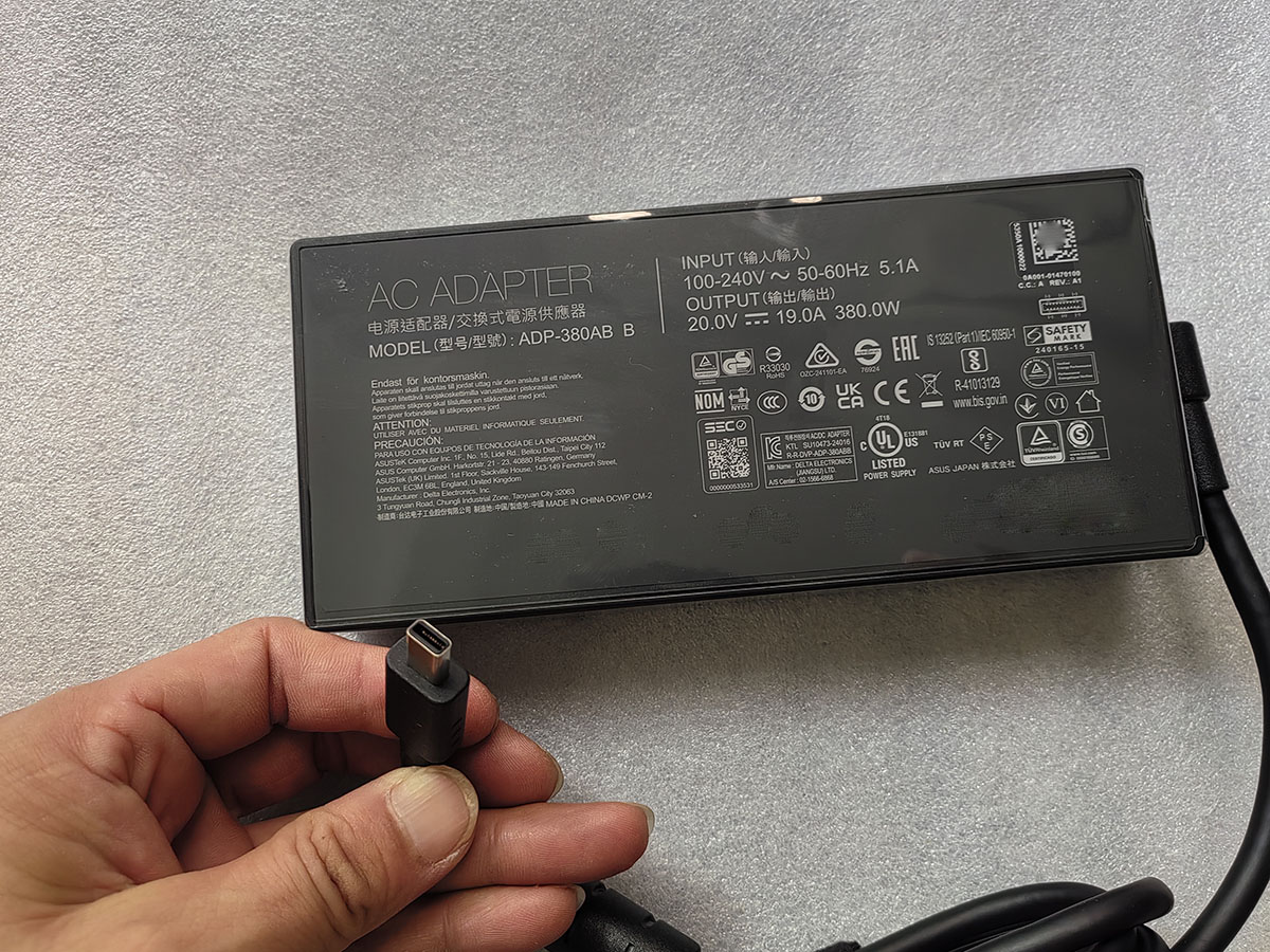 Adaptor AC 20V 19A Baru Bentuk - Pc Gaming Uk ulasan dan harga
