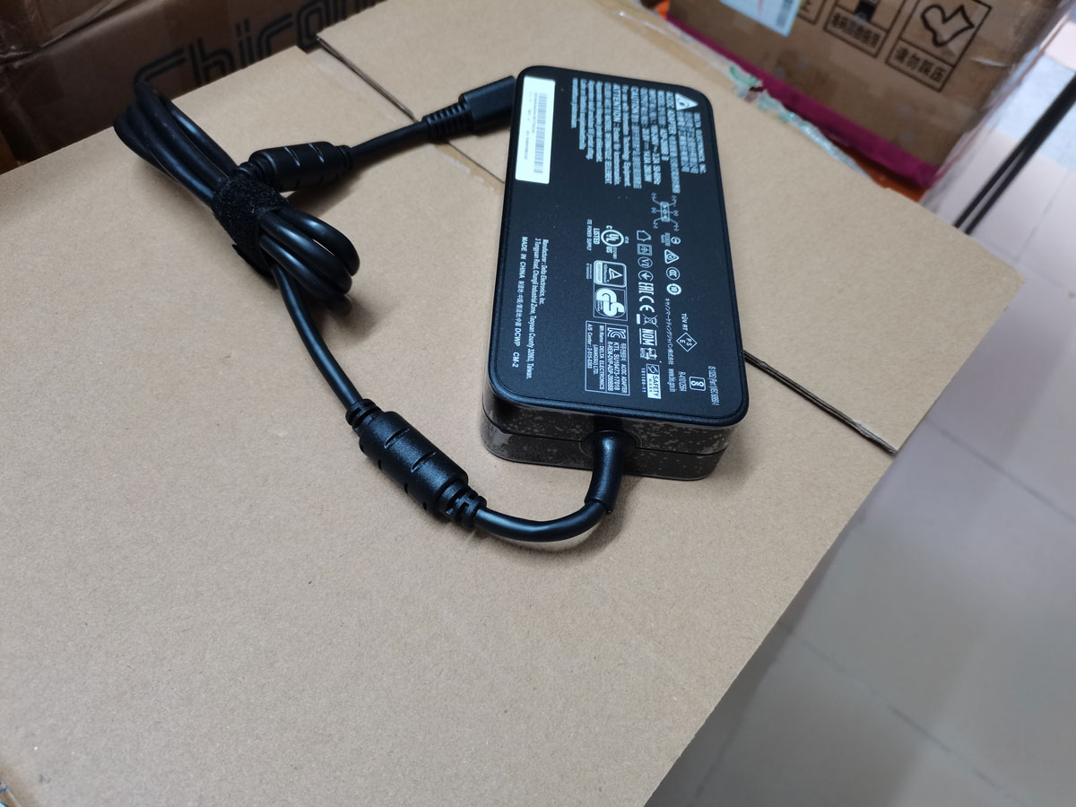 Adaptor AC Delta 20.0V 14.0A 2 - Pc Gaming Uk ulasan dan harga