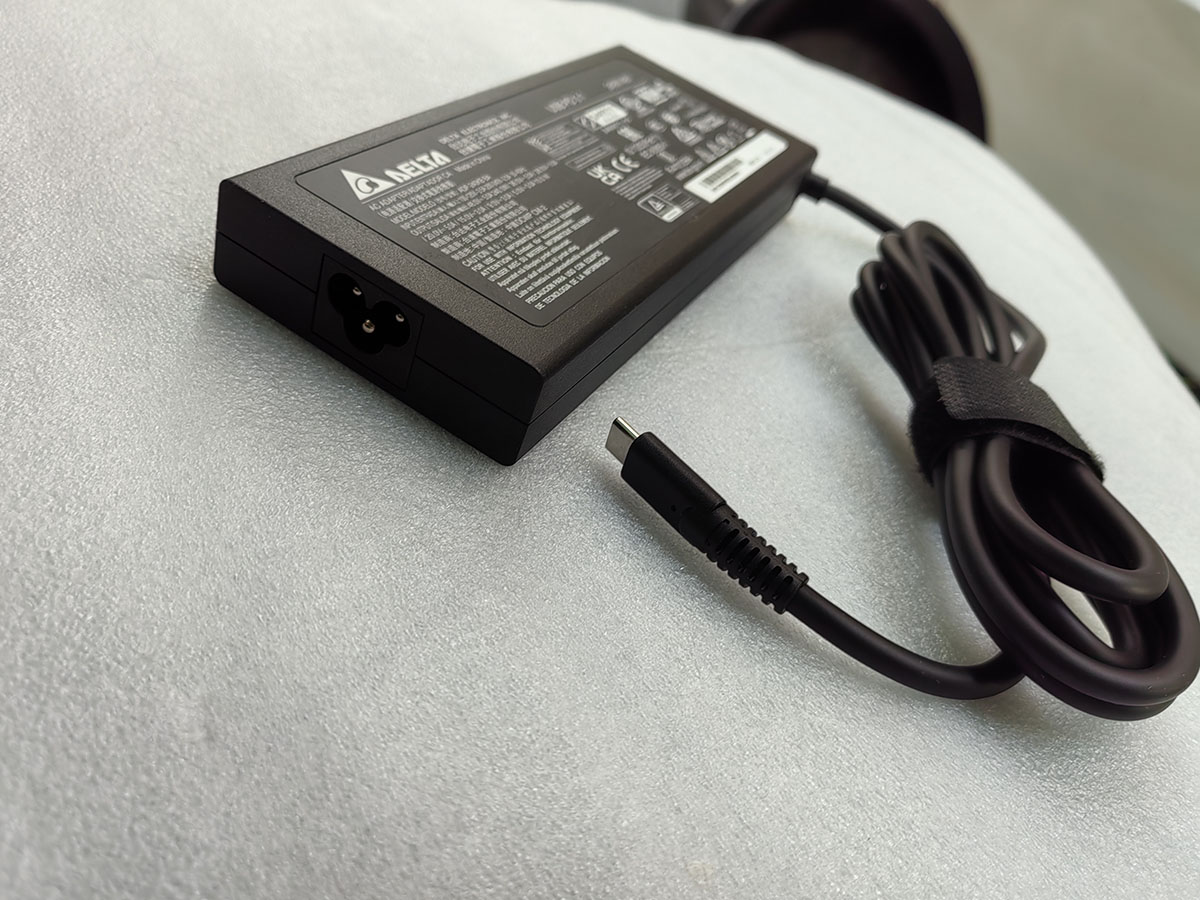 Adaptor AC USB-C USB PD 3.1 OE - Pc Gaming Uk ulasan dan harga